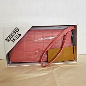 Steve Madden pink wallet with wrist strap #luxury #accessories